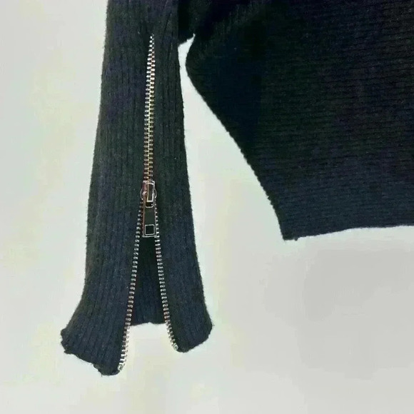 Carmen Marc Valvo Black Ribbed Cropped Dolman Sleeve Sweater Size Large - Picture 2 of 7
